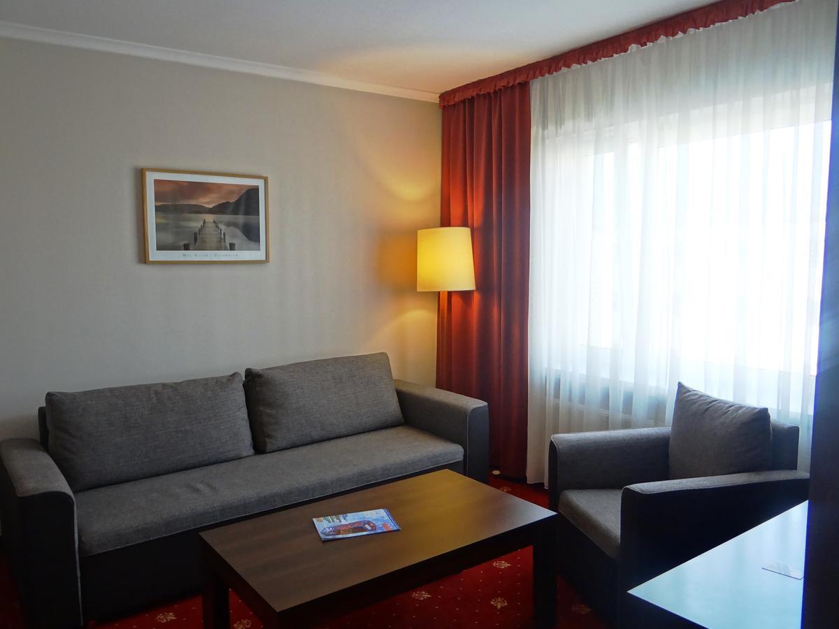 Hotel San Remo ズギェシ エクステリア 写真