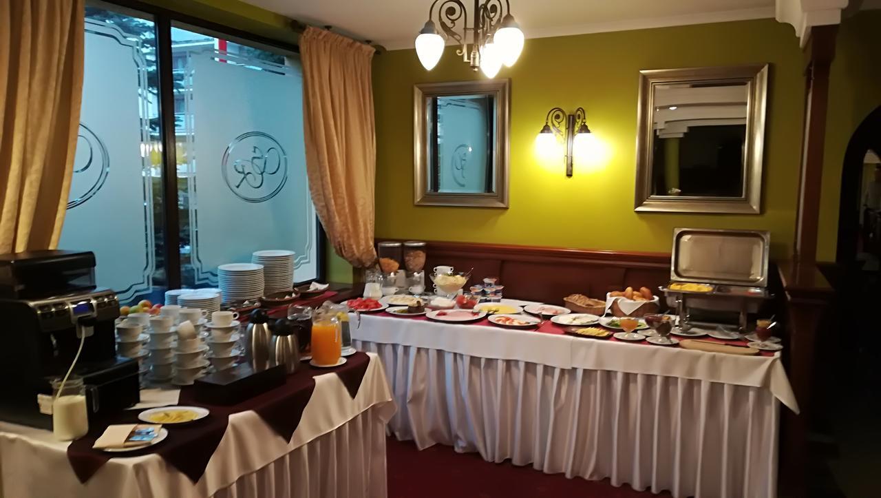 Hotel San Remo ズギェシ エクステリア 写真