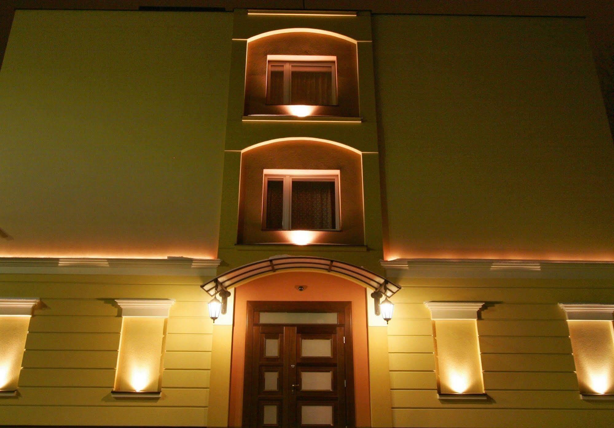 Hotel San Remo ズギェシ エクステリア 写真
