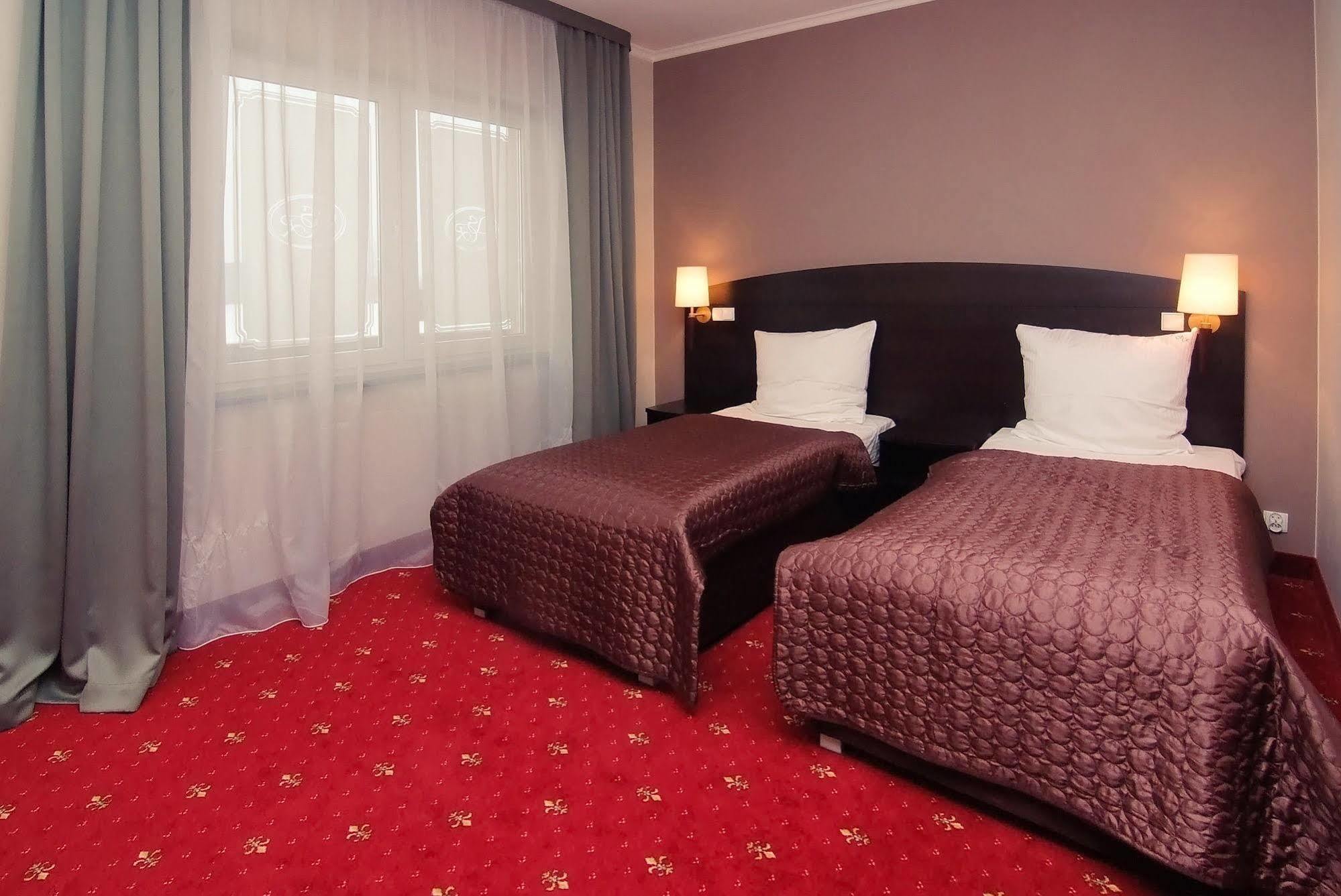 Hotel San Remo ズギェシ エクステリア 写真